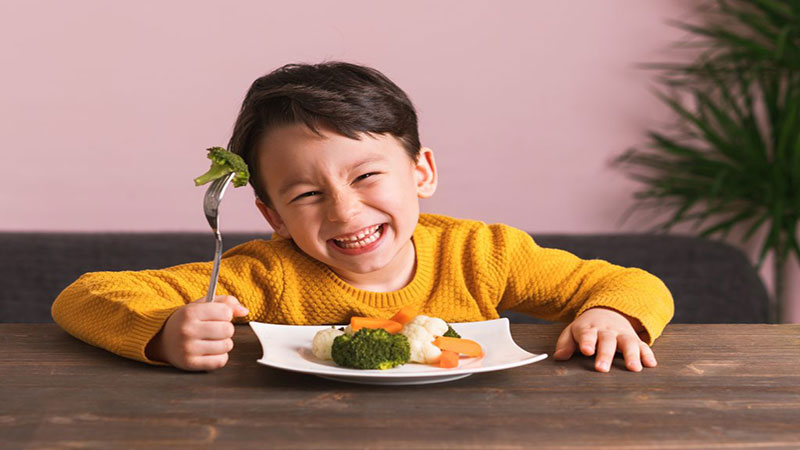 کاهش وزن کودک با رژیم غذایی مناسب
